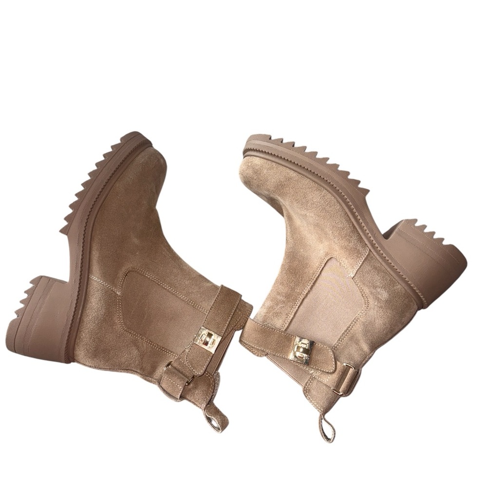NEW Gates Platform Chelsea Boot (Women) 8.5M, TAUPE SUED
